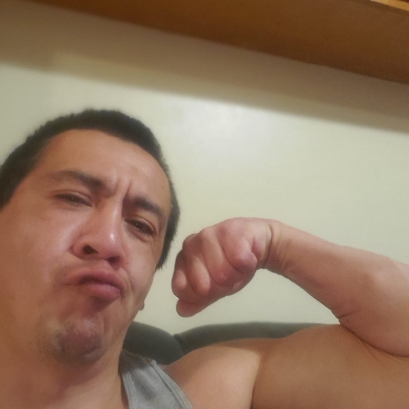 Profile Picture of Dustin Latham (@dustinlatham42) on Poshmark