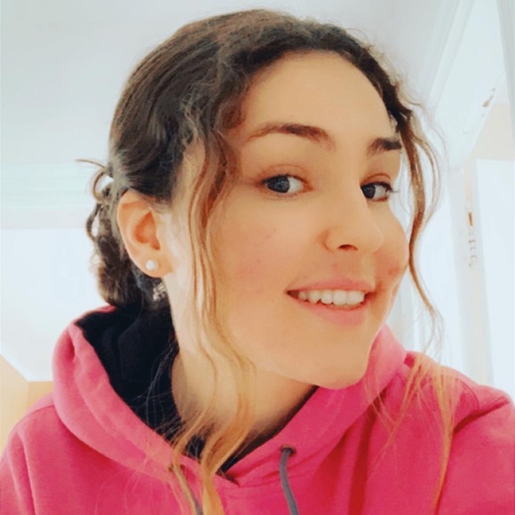 Profile Picture of Kristin Shalvey (@kshalvey1) on Poshmark