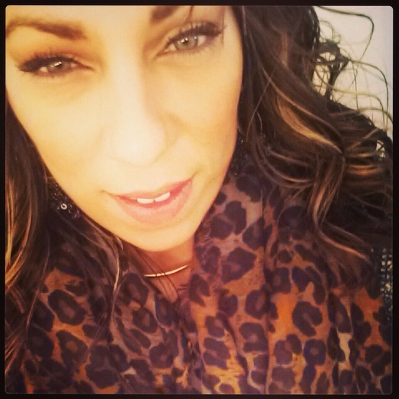 Profile Picture of Raquel Silva (@mzjaksun7) on Poshmark