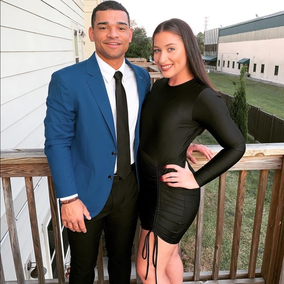 Profile Picture of Andrew Small (@andrewsmall986) on Poshmark