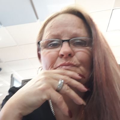 Profile Picture of Linda Arbuckle (@LindaArbuckle1) on Twitter