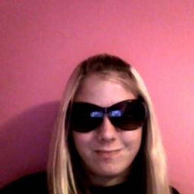 Profile Picture of Amanda LeFever (@hottmandy98) on Twitter
