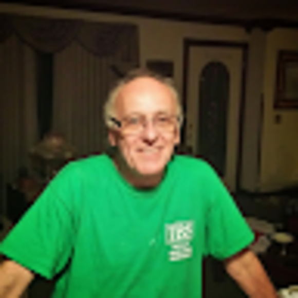 Profile Picture of Daniel Towey (@geewi2000) on Poshmark