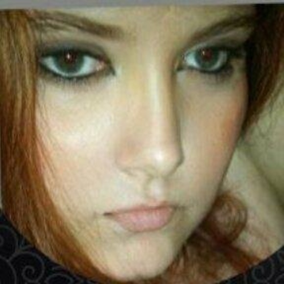 Profile Picture of Sara merlee Bedenbaugh (@merlee183) on Poshmark