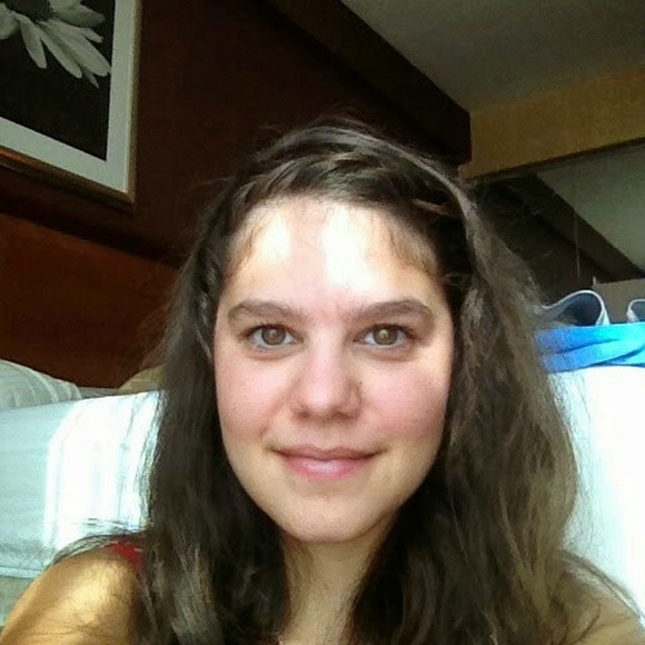 Profile Picture of Marissa Quinn (@marissaquinn434) on Poshmark