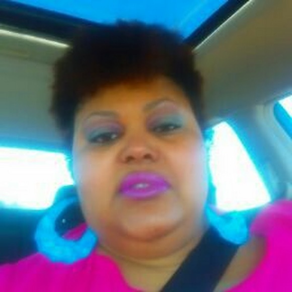 Profile Picture of Tamika Fowler (@tamikag2) on Poshmark