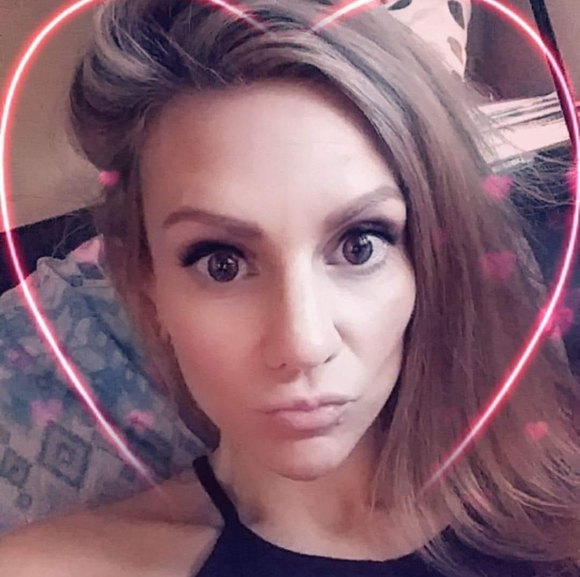 Profile Picture of Genevieve Carpentier (@mrscarpentier) on Poshmark