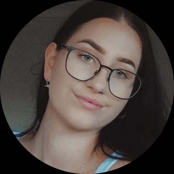 Profile Picture of Chase Cobb (@chanelforeverr) on Poshmark