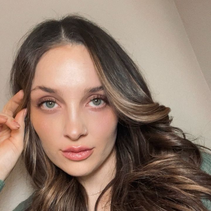 Profile Picture of Robin (@birdsey3view) on Tiktok