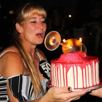 Profile Picture of Terrie Wright (@ibwild11) on Twitter