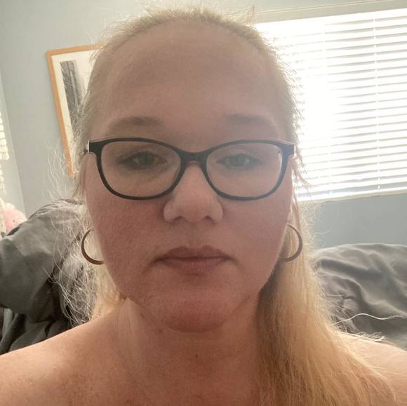 Profile Picture of Jessica Krampf (@jessica_diaz63) on Poshmark