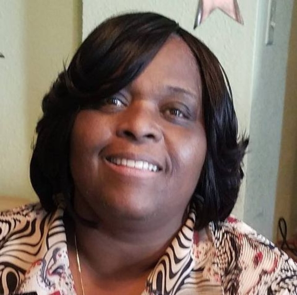 Profile Picture of Yvonne Klyce (@mzshiek57) on Poshmark