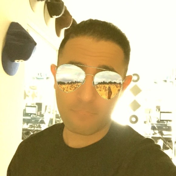 Profile Picture of Peter Elmeri (@deejaystu) on Poshmark