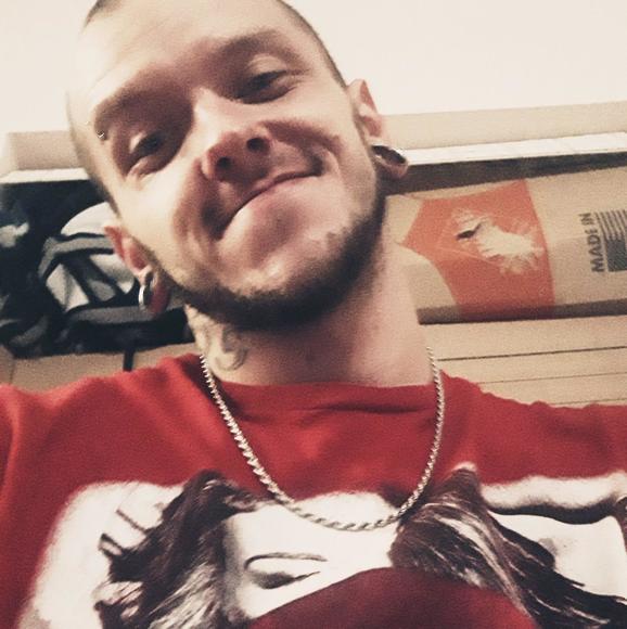 Profile Picture of Casey Smalley (@headpecker37) on Poshmark