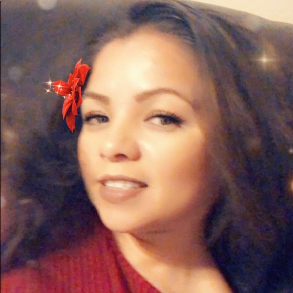 Profile Picture of Janet Ocampo (@tenaji) on Poshmark