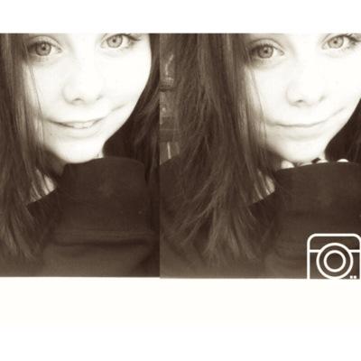 Profile Picture of Phoebe Murray (@zepheeofficial) on Twitter