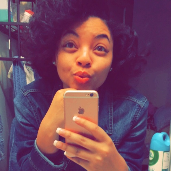 Profile Picture of Courtney Gaddy (@ceezusbihh) on Poshmark