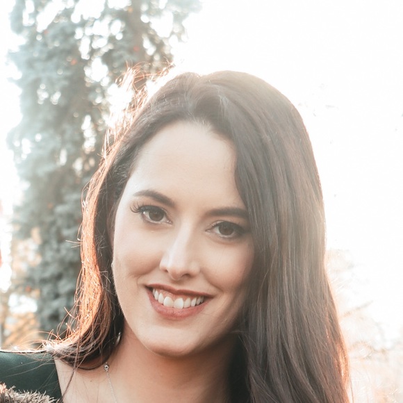 Profile Picture of Shawna Mcleod (@shawnamcleod8) on Poshmark