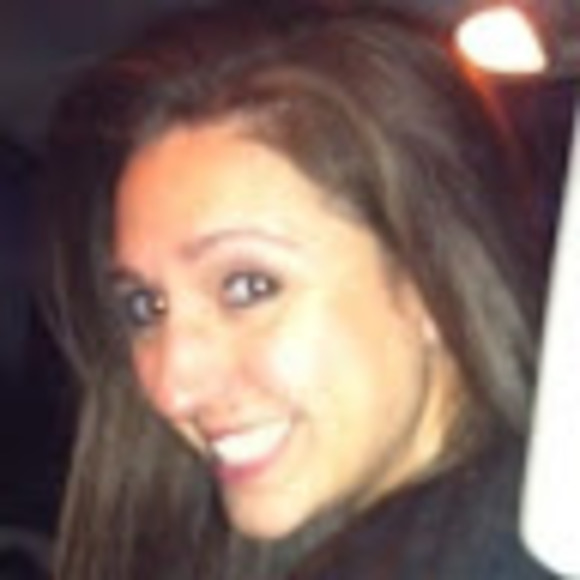 Profile Picture of Hope Scott (@hopeful4life76) on Poshmark