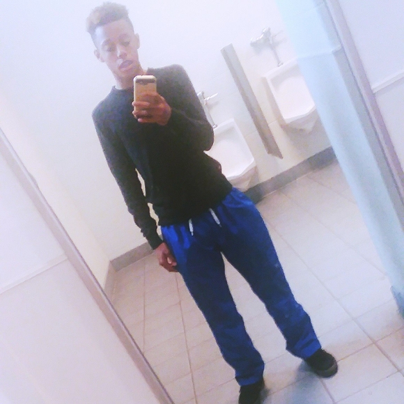 Profile Picture of Adrian Davis (@lil_sosa123) on Poshmark