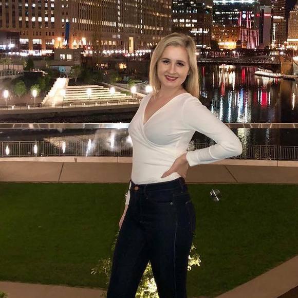 Profile Picture of Katelyn Harford (@klarney94) on Poshmark