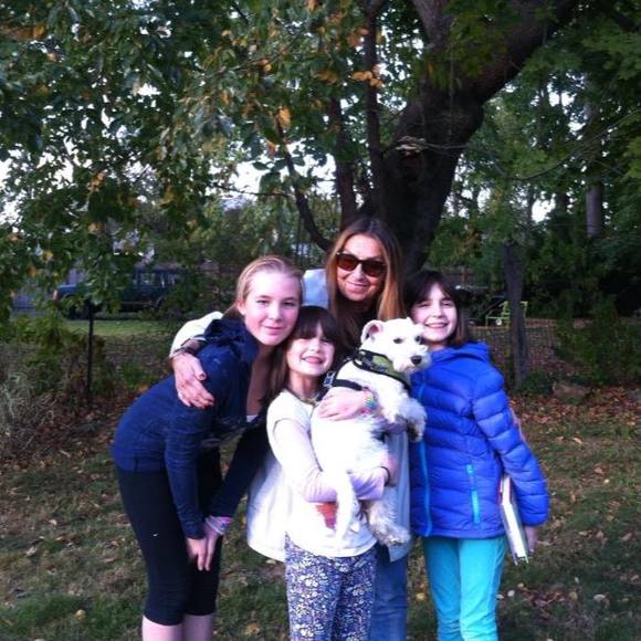 Katherine Lipschutz - Poshmark Profile Picture of Katherine Lipschutz (@vitulanocoupons) on Poshmark