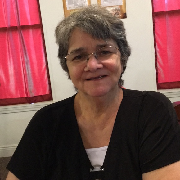 Profile Picture of Nita Garess (@ngaress) on Poshmark