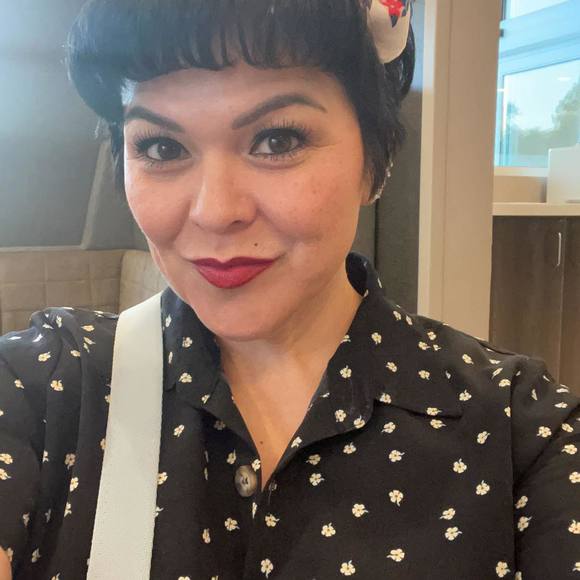 Profile Picture of Nettie Burchick (@jeannetteb2) on Poshmark