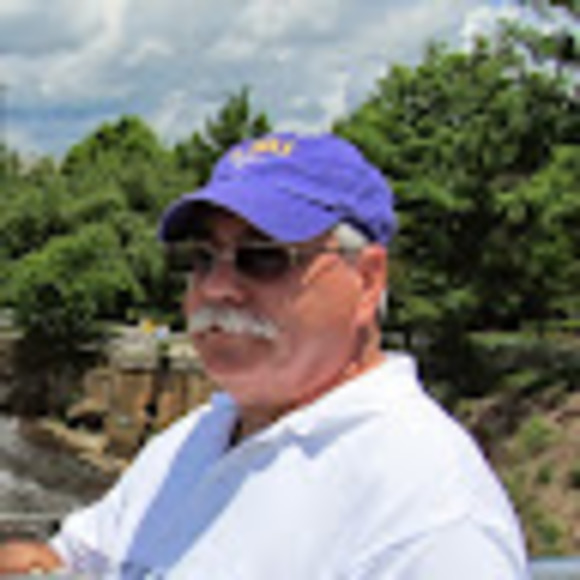 Profile Picture of Greg Vitrano (@crawgator27) on Poshmark