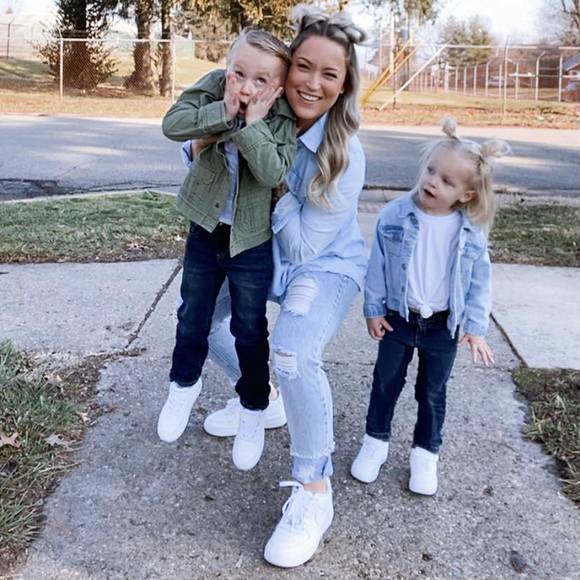 Profile Picture of Schylar Maughmer (@smaughmer2) on Poshmark