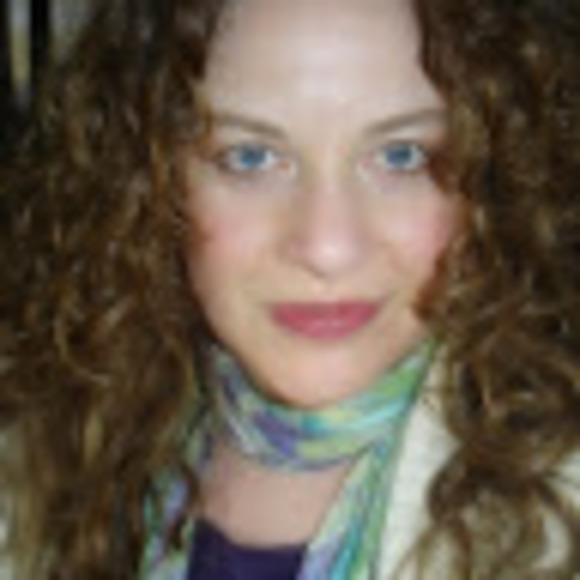 Profile Picture of Melanie Tarshis (@melanietarshis) on Poshmark