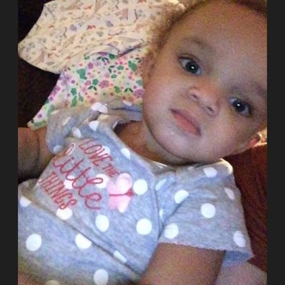 Profile Picture of Chandra Sam (@chandra928) on Poshmark