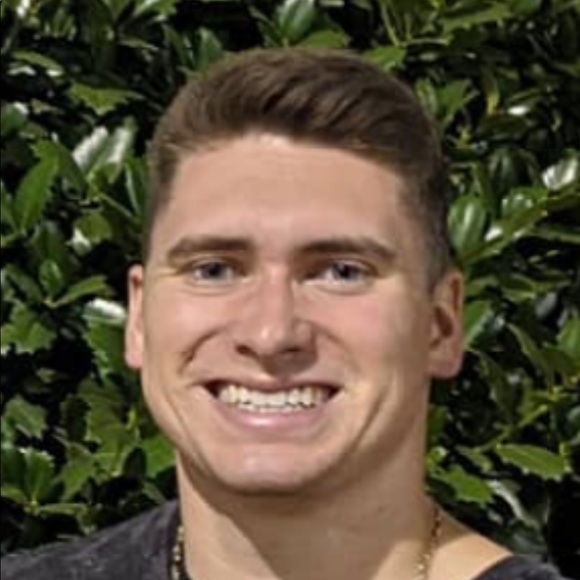 Profile Picture of Andrew Rumney (@andrewrumney13) on Poshmark