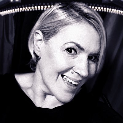 Profile Picture of Iris Cabello (@dracabello) on Twitter