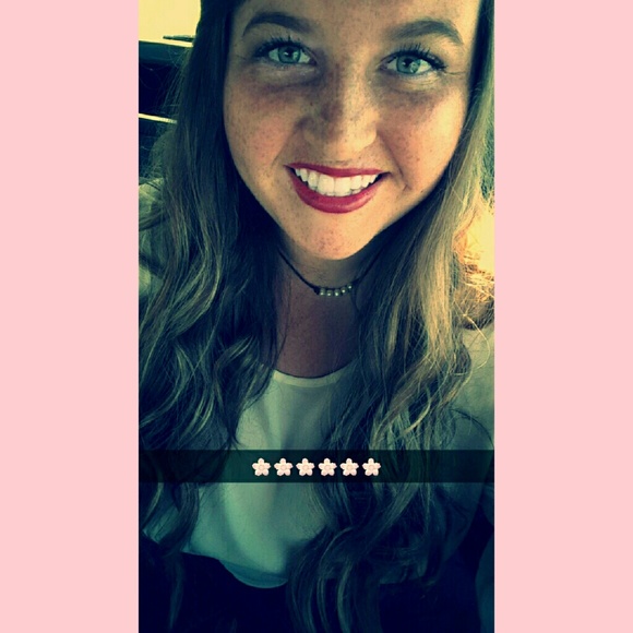 Profile Picture of Brooke Monk (@bnmonk8) on Poshmark