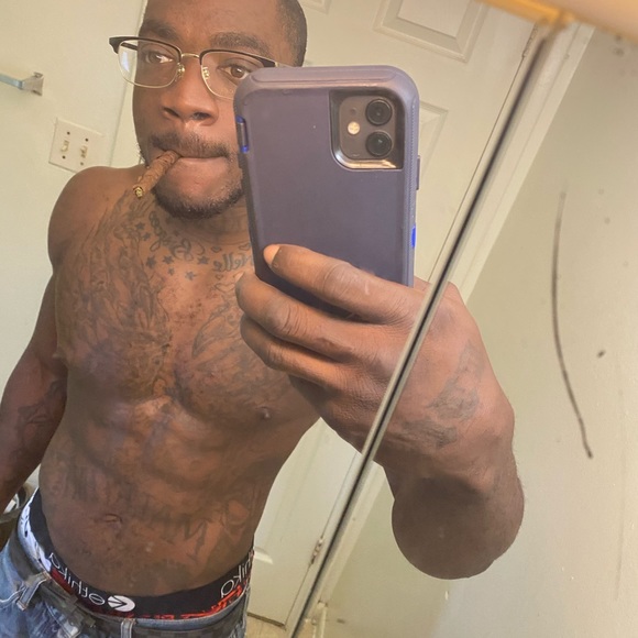 Profile Picture of Richard Holland (@richardholla108) on Poshmark