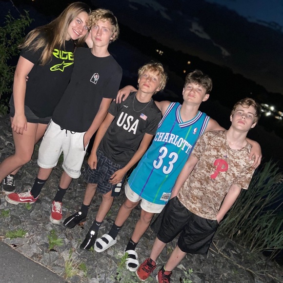 Profile Picture of Luke Shubert (@lukeshubert) on Poshmark