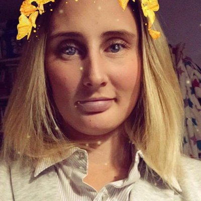 Profile Picture of Hannah Longmore (@Hannahl0292) on Twitter