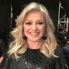 Profile Picture of Kelly clarkson (@official_kelly_clarkson_) on Tiktok