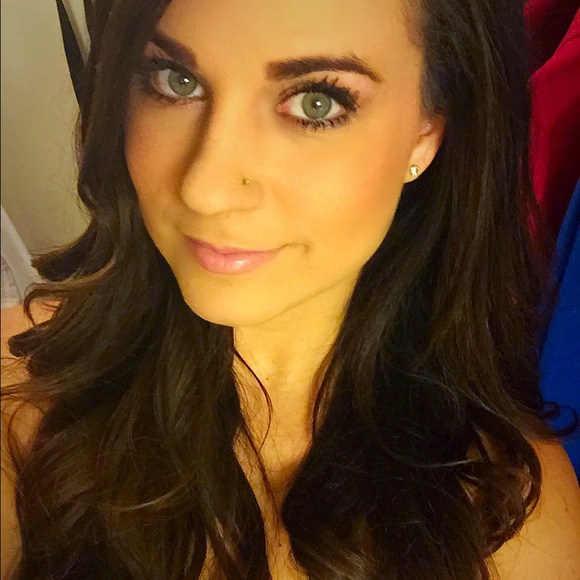 Profile Picture of Candace Dicanio (@xcandacexxxx) on Poshmark