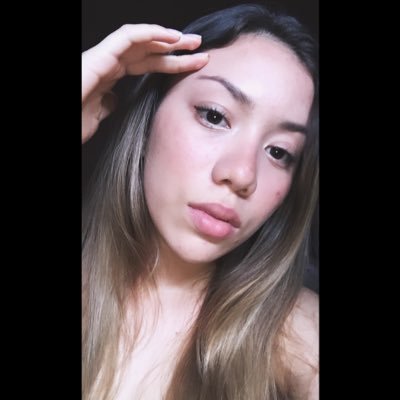 Profile Picture of Honey (@HoneyCrystal3) on Twitter