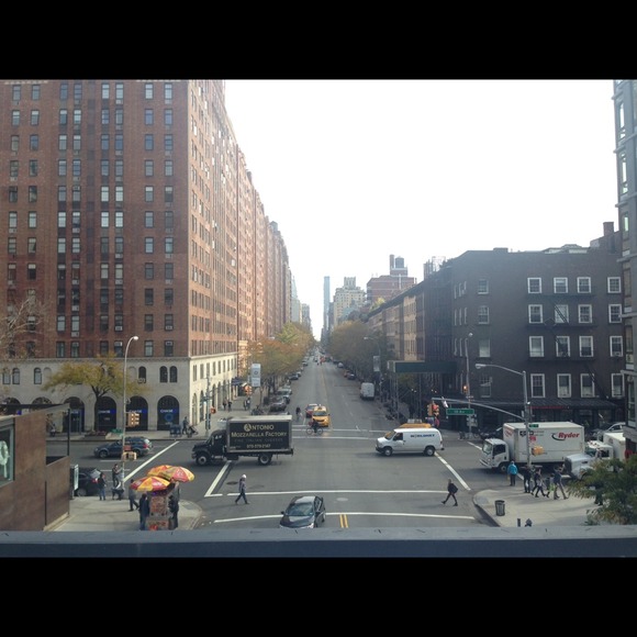 Profile Picture of Molly Vandusen (@mollyvan) on Poshmark