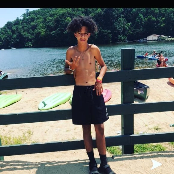Profile Picture of Darrell Crawford (@djcarwford) on Poshmark