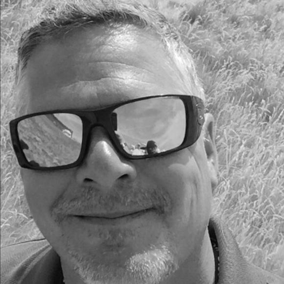 Profile Picture of Dan Stepniewski (@dstepp03) on Poshmark