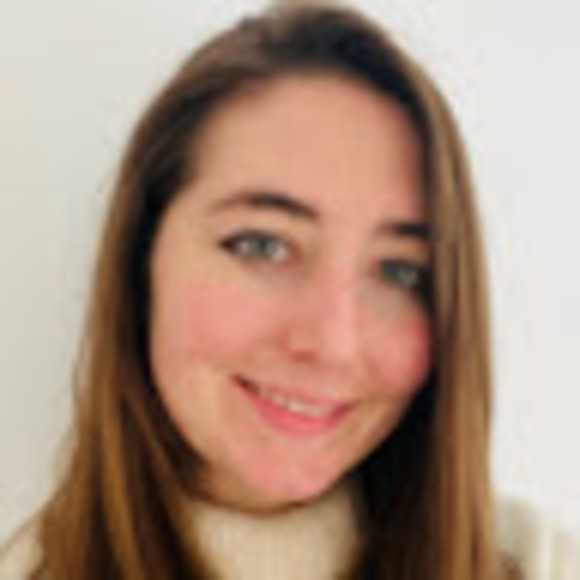 Profile Picture of Eleanor Gelston (@eleanorgelston) on Poshmark