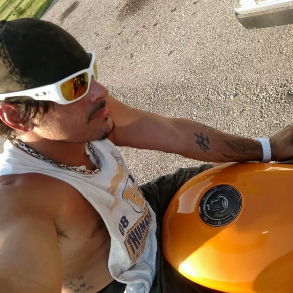 Profile Picture of Kyle Suarez (@kylesuarez46) on Poshmark