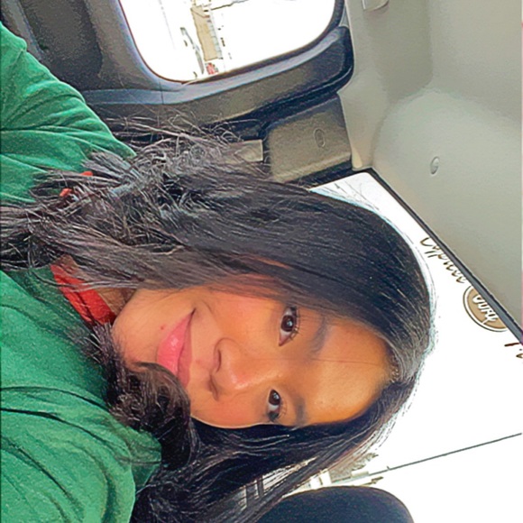 Profile Picture of Kristine Escueta (@kescueta21) on Poshmark
