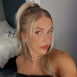 Profile Picture of Jen 🦋🍒🐝 (@jennamariotti) on Instagram