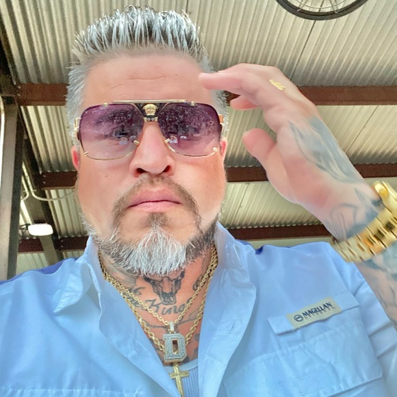 Profile Picture of David Morales (@garbageman_03) on Poshmark