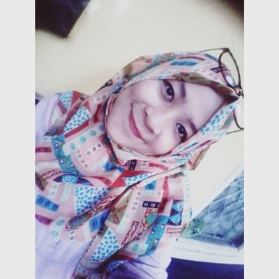 Profile Picture of Nida Ilahi Zahir (@nidaNR) on Twitter